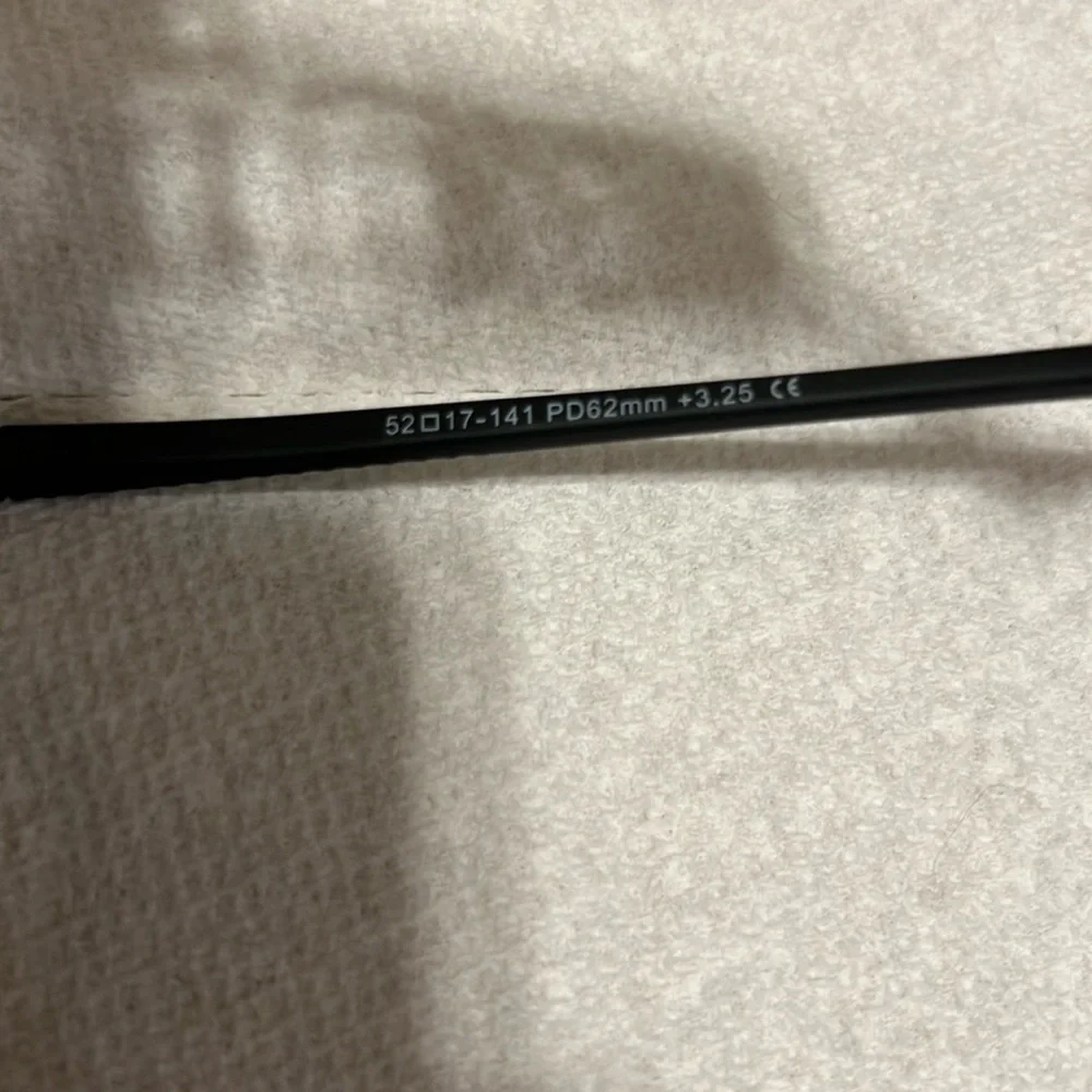 NEW! Reading glasses. Strength +3.25